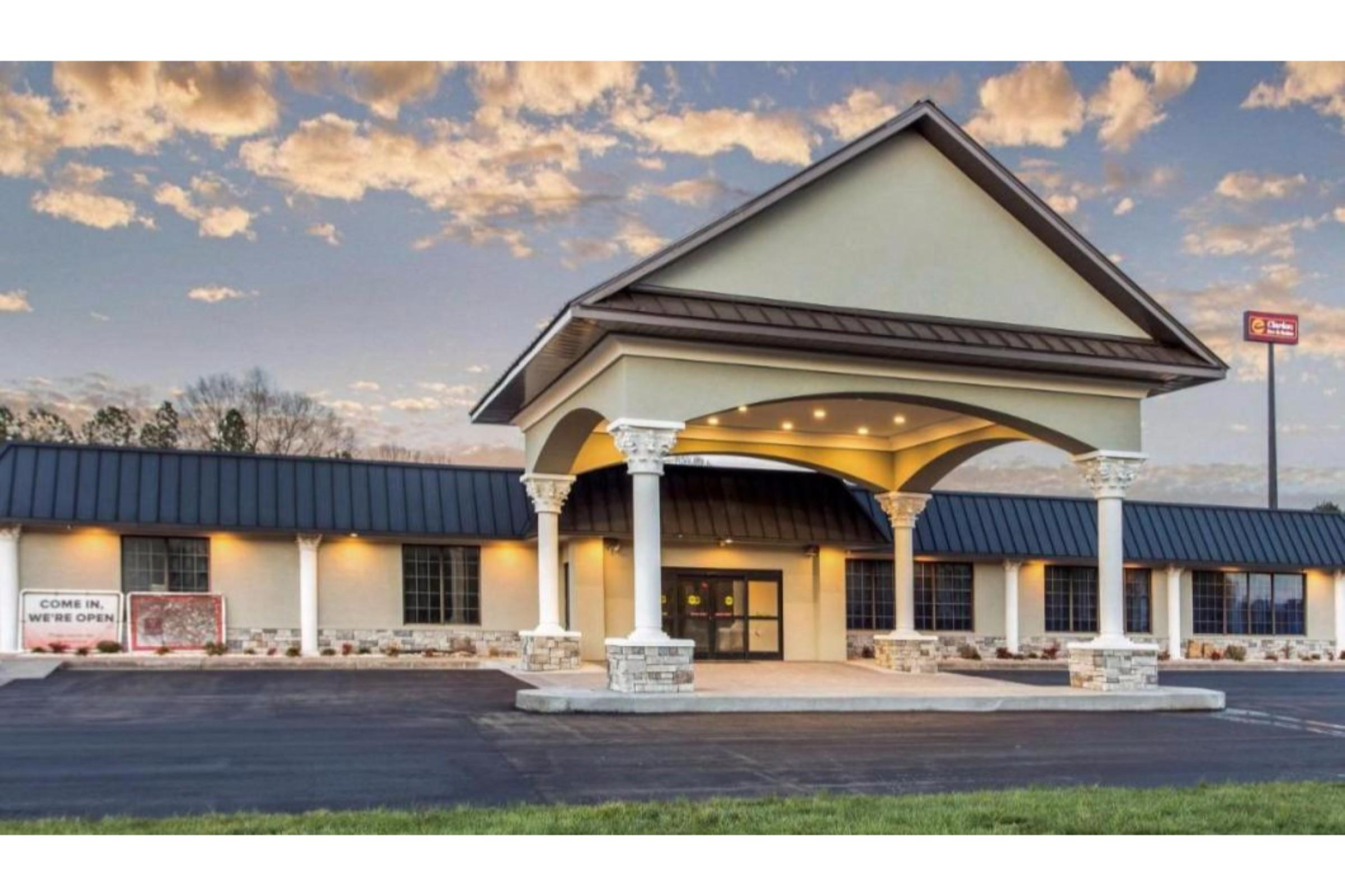 Days Inn And Suites By Wyndham Oxford Buitenkant foto