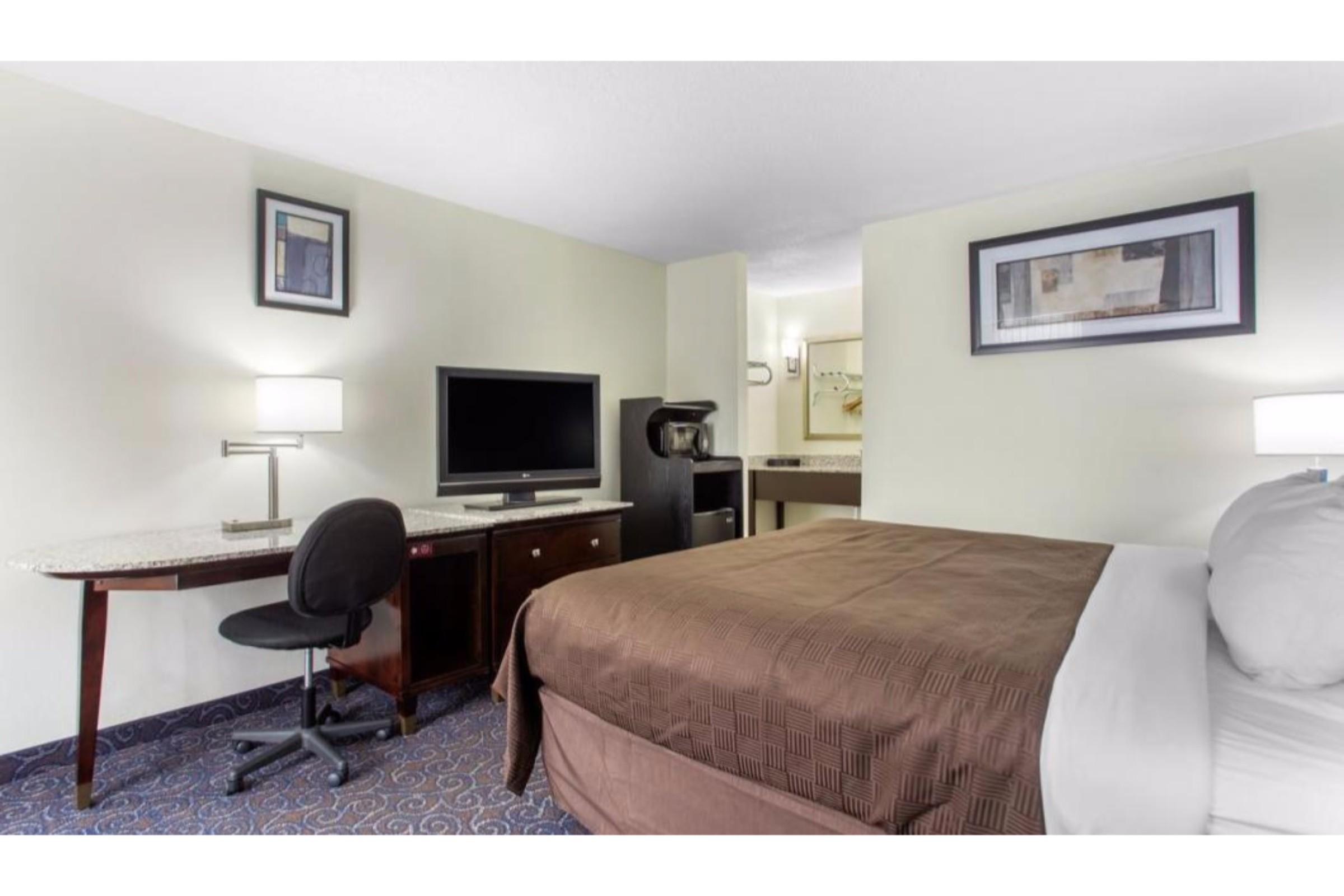 Days Inn And Suites By Wyndham Oxford Buitenkant foto