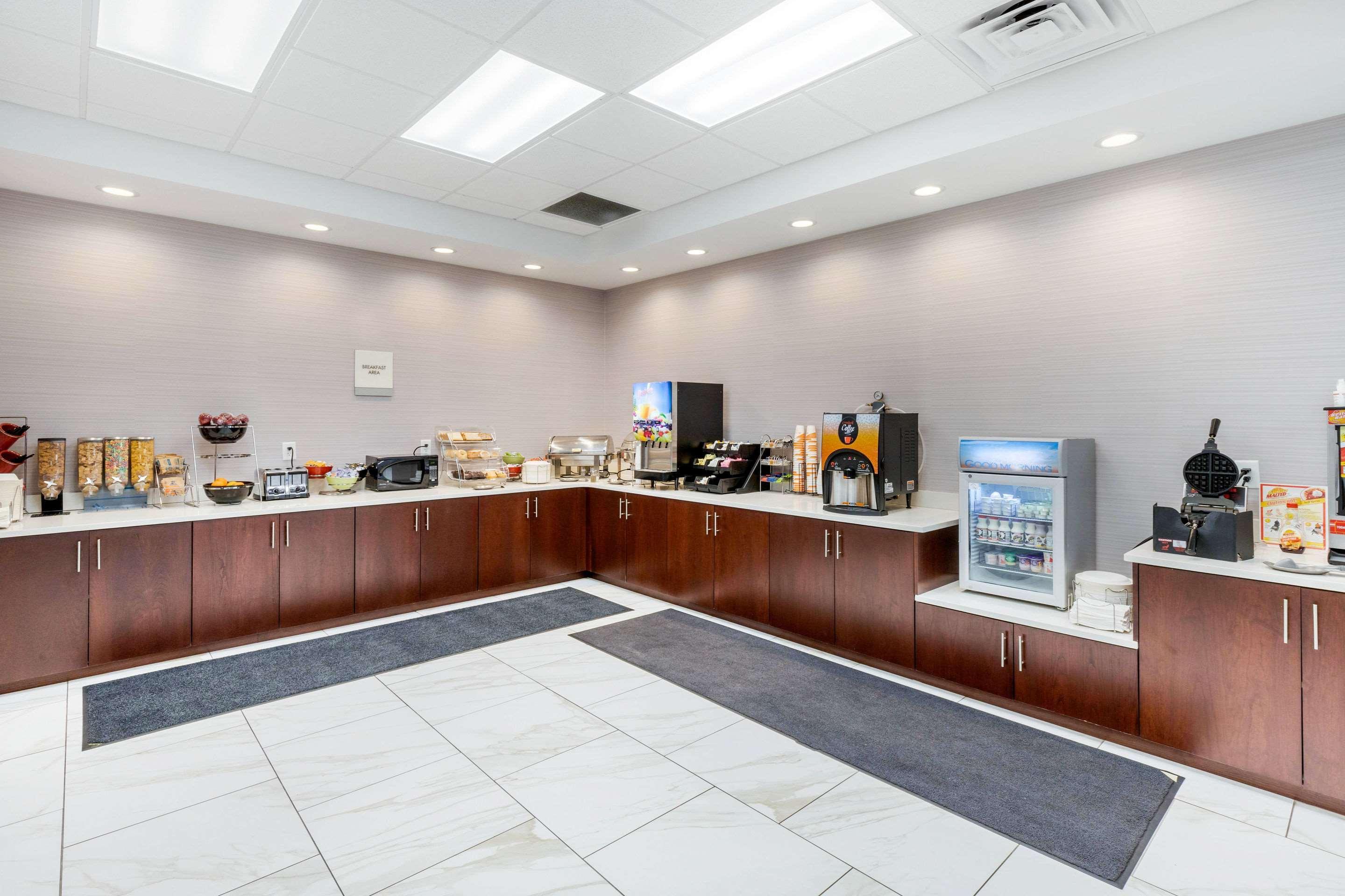 Days Inn And Suites By Wyndham Oxford Buitenkant foto