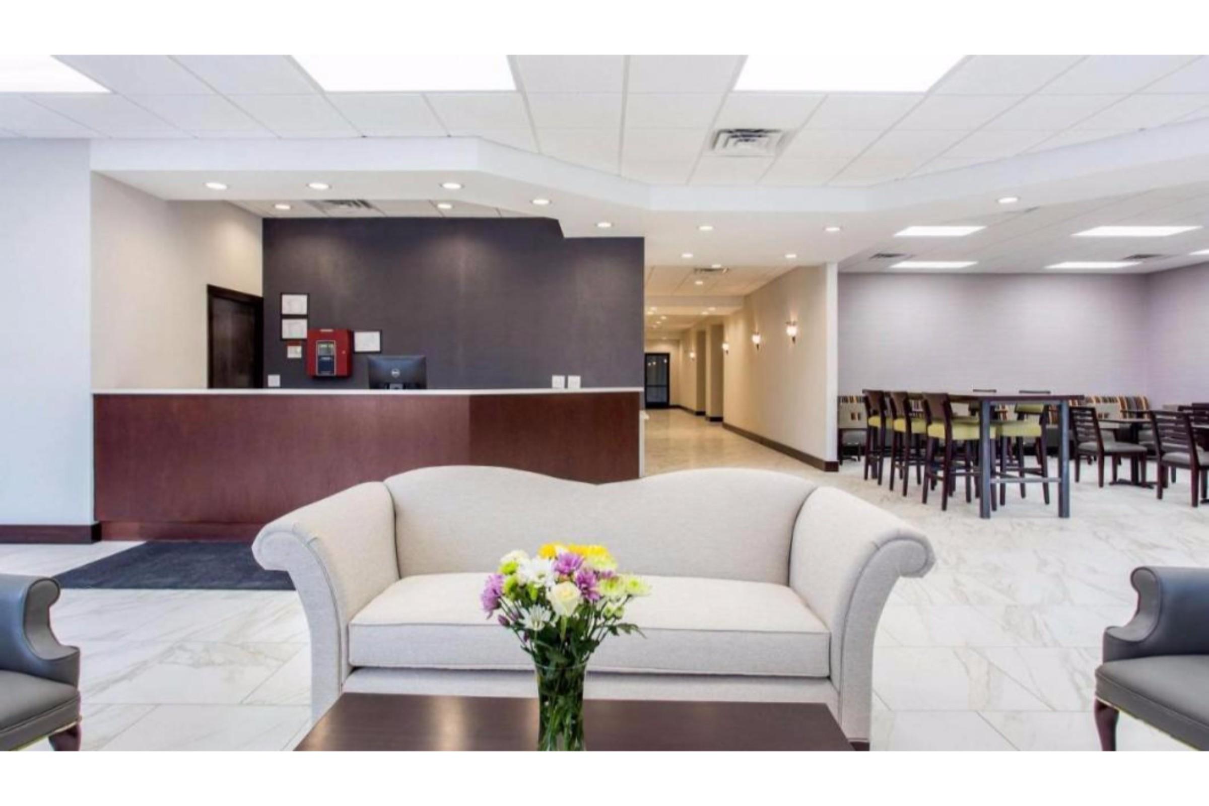 Days Inn And Suites By Wyndham Oxford Buitenkant foto