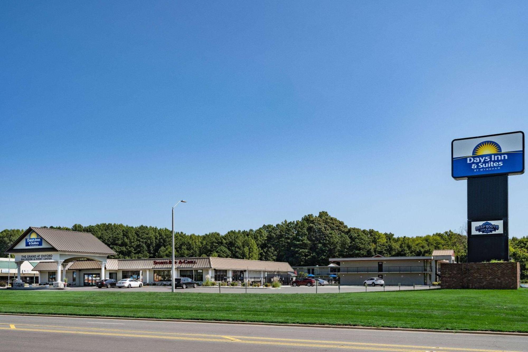 Days Inn And Suites By Wyndham Oxford Buitenkant foto